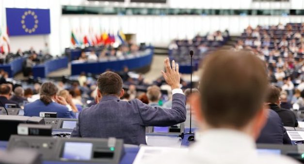 Eficiência energética: Parlamento Europeu avança com acordo de poupar 11,7 % no consumo de energia até 2030