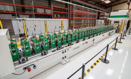 Inovações na fábrica da Schneider Electric em Sarel: melhor desempenho e menos emissões