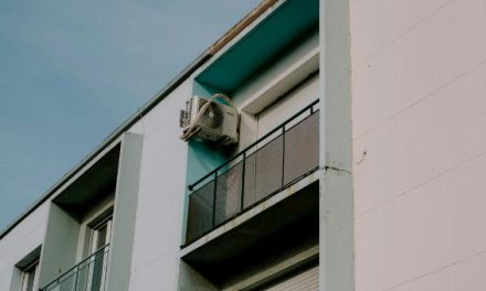 Universidade de Coimbra quer aumentar eficiência energética com materiais que funcionam como “baterias térmicas”